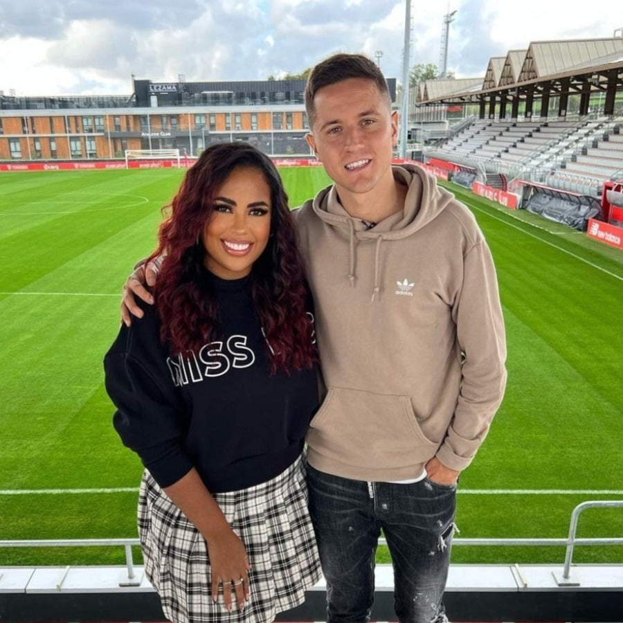 Cab Sweatshirt-Black