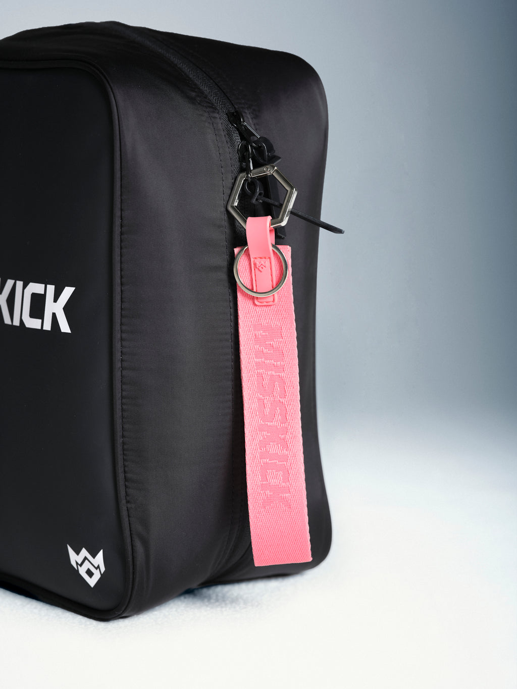 Reign Shoe Bag and Bottle - Black