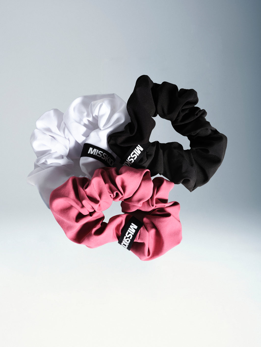 Goleador Scrunchies 3 Pack - White/Black/Dusky Red