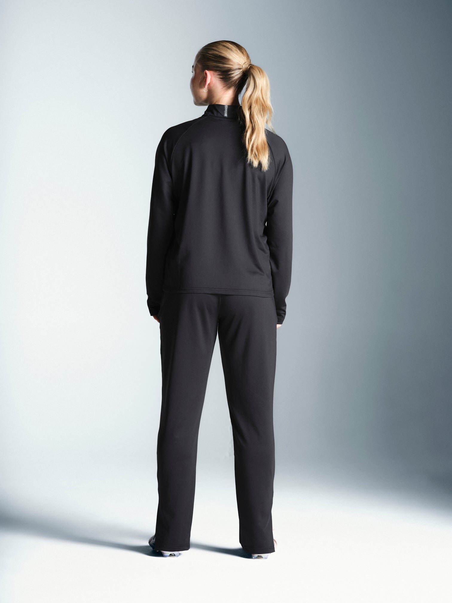 Calcia 1/4 Zip Top - Black