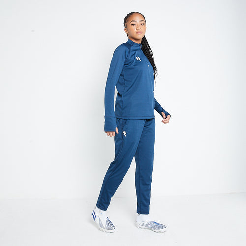 miss-kick-football-training-jogger-women