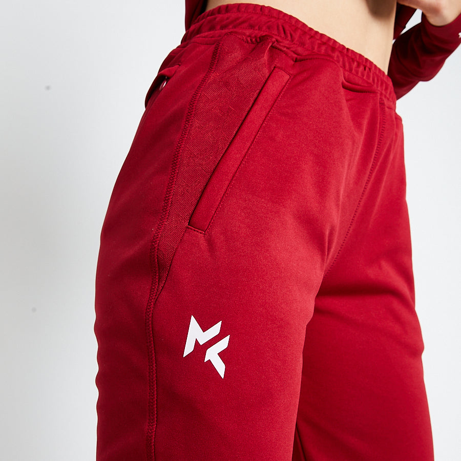 miss-kick-football-training-jogger-women