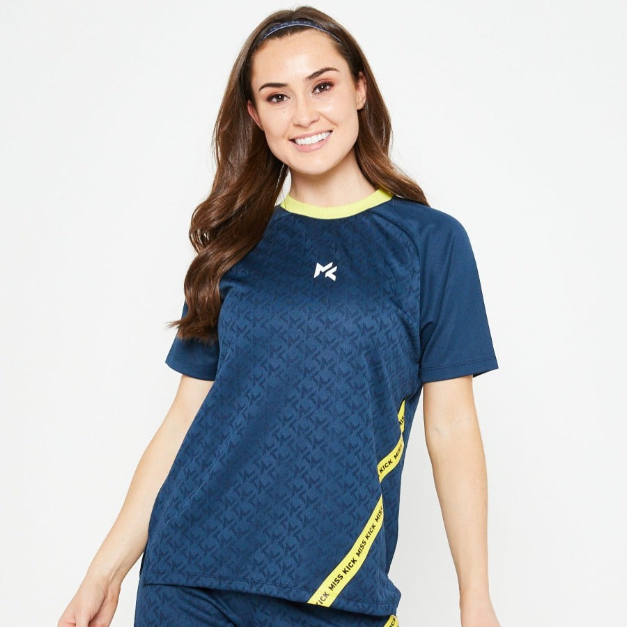 miss-kick-women-football-training-top